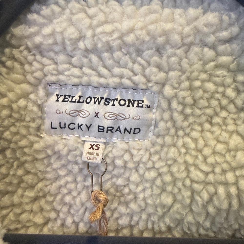 NWT Lucky Brand x Yellowstone Horse Embellished Faux Shearling Denim Jacket - - Picture 8 of 10